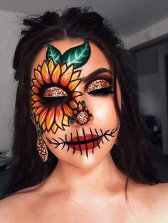 Sunflower Scarecrow, Glamorous Halloween, Scarecrow Halloween Makeup, Catrina Costume, Halloween Maquillaje, Makeup Clown, Fantasy Make-up, Scarecrow Makeup