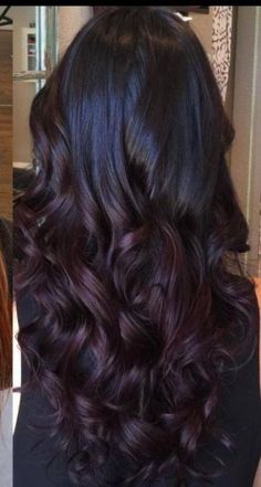 Trendy Hair Color Ideas For Brunettes Violet Purple Dyes Ideas #hair Trendy Hair Color Ideas, Hair Color Plum, Underlights Hair, Brunette Ombre, Plum Hair, Brown Ombre Hair, Hair Color Ideas For Brunettes