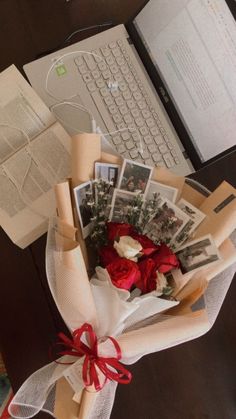 Best & Unique Valentines Day Gift Ideas For Boyfriend Hadiah Diy, Birthday Gifts For Boyfriend Diy, Proposals Ideas, Bf Gifts, Bouquet Of Roses, Cute Couple Gifts