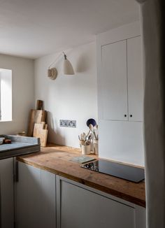 the kitchen counter is clean and ready for us to use