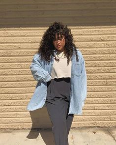 Blue Denim Shirt Outfit, Work Shirt Outfit, Denim Shirt Outfits, Denim Shirt Outfit Women, Button Down Shirt Outfit, Dark Denim Shirt, Denim Shirt Outfit, Mango Skirts, Blue Denim Shirt