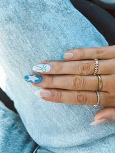 bow nails, blue nails, star nails Nails With Stars On Them, Cute Simple Nails Winter, Cute Nails Acrylic 2024 Simple, Star And Bow Nails, Light Blue Bow Nails, Nail Ideas Designs Simple, Cute Nails For 10 Yr, Nails With Letters On Them, Nail Inspo Hoco