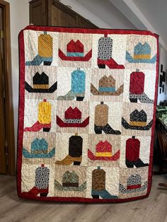 a quilt made to look like cowboy hats