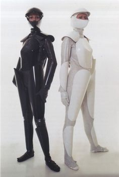 Rudi Gernreich – NUEVE MUSAS Peggy Moffitt, Strange Fashion, Futuristic Aesthetic, Sci Fi Fashion, Anti Fashion