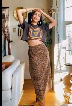 Hippy Casual Outfits, Hot Weather Boho Outfits, Earthy Boho Outfits Aesthetic, Earthy Alternative Outfits, Boho Everyday Outfits, Basic Edgy Outfits, Boho Baddie Outfit, Earthy Outfits Aesthetic Black Woman, Earthy Chic Outfits