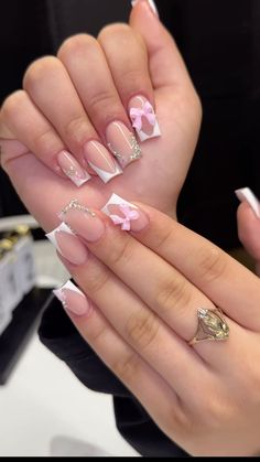 Girly Birthday Nails, Birthday Nail Inspo 2024, Nail Ideas Prom, Teen Nails, Birthday Nail, Henna Nails, Girly Birthday, Acrylic Nail Set, Nails Design With Rhinestones