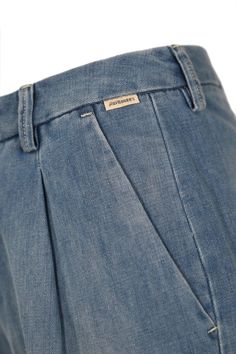 women's denim shorts: cotton high waist side pockets rear welt pocket belt loops zip and button closure pinces on the front regular fit composition: cotton Pants To Shorts, Chic Over 50, Italian Fashion Brands, Roy Rogers, Shorts Cotton, Pocket Belt, Denim Shorts Women, Jeans Jumpsuit, 로고 디자인