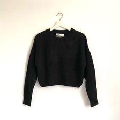 Elodie Black Knit Sweater Cropped Hem New With Tags - No Holes Or Stains Size Large, Measurements Are Approx And Taken While Laying Flat Green Sweater Top, Yellow Crewneck, Open Stitch Sweater, Black Long Sleeve Sweater, Sweater Cropped, Olive Green Sweater, Leopard Sweater, Rainbow Sweater, Cropped Knit Sweater