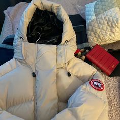 Canada Goose Aliston Coat Size S With Multiple Pockets Warm M I Live In Chicago And Is Ok In Winter Super Warm Includes Billing Receipt Box And The Cover Dust Bag This Jacket Is A Pillow Too Used A 2/3 Times And Purchase Last Winter Almost New Canada Goose, Canada Goose Jackets, Dust Bag, Chicago, Jackets For Women, Jackets & Coats