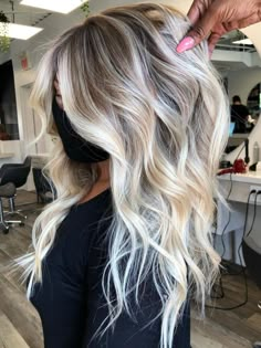 Bright Blonde Balayage with Waves Brown To Blonde Color Melt Long Hair, Coconut Balayage Hair, Blonde Balayage White, Balayage For White Hair, Winter Blonde Ombre, Hair Ideas Blonde Balayage, Ice Blonde With Brown Lowlights, Ashy Cool Blonde Balayage Ombre, Icy Blonde Baylage