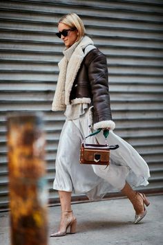 Street Style New York, New York Street Style, Designer Jackets, Winter Mode, Mode Chic, Stil Inspiration, Looks Street Style, Street Style Trends, Street Style Inspiration