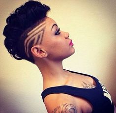 shaved sides haircut design Short Hair Mohawk, Tapered Haircut, Mohawk Hairstyles, Shaved Sides