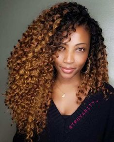 Long Freetress Curls with a Side Part Individual Crochet Braids, Crochet Braids Hairstyles Curls, Crochet Curls, Curly Crochet Braids, Individual Braids, Layered Curly Hair, Curly Crochet Hair Styles, Crochet Braid Styles, Crochet Braids Hairstyles