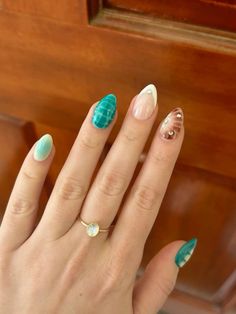 Aesthetic Back To School Nails, Late Summer Nail Ideas, Nail Ideas Halloween, Fall Nail Designs Autumn, End Of Summer Nails, Nail Designs Autumn, Summer Nail Inspiration, Nails Photos, Blooming Gel