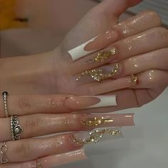 46179991814361 Gold Nail Gems, Gold Glitter Nails Acrylic, Bling Prom Nails, Champagne Acrylic Nails, Champaign Nails, Gold Diamond Nails, Gold Gem Nails, Gold Quince Nails, Prom Nails Gold