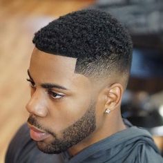 Skin Fade Haircut Men Black, Mid Taper Fade Haircut Black Men, Mid Fade Haircut, Afro Fade, Curly Hair Fade