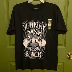 New. Black 100% Cotton Tee. Grunge Shorts, Metallica Shirt, Metallica T Shirt, Country Men, Black Graphic Tees, Johnny Cash, Concert Tshirts, Grey Shorts, Graphic Tee Shirts