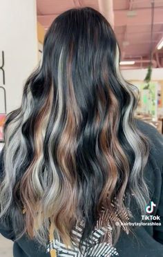 Cute Highlights For Black Hair, Black Hair With Highlights, Colour Ideas, Tape In Hair Extensions, Hair Colour, Hair Ideas, Hair Extensions, Black Hair