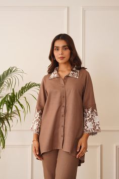 Embroidered Linen Long Sleeve Sets, Elegant Cotton Sets With Embroidered Cuffs, Elegant Fitted Sets With Embroidered Hem, Elegant Long Sleeve Sets With Embroidered Hem, Brown Long Sleeve Sets With Resham Embroidery, Brown Sets With Resham Embroidery And Long Sleeves, Elegant Brown Sets For Spring, Designer Dresses Elegant, White Floral Embroidery