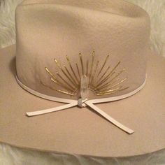 New Tagged 57 Cm Adjustablewool Cashmere Gorgeous Structured Rancher With Leather And Selenite Crystal Cool Cowboy Hats, Beaded Hats Native American, Custom Cowgirl Hats, Burning Hats, Embellished Cowboy Hat, Brown Leather Hat, Art Hats, Hat Burning, Custom Cowboy Hats