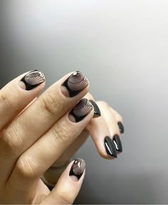 Nail Art Stripes, Painting Nails, Black Nail Art, Nail Trend, Stamping Nail Art, Nail Art Videos, Black Nail, Nails Black, Minimalist Nails