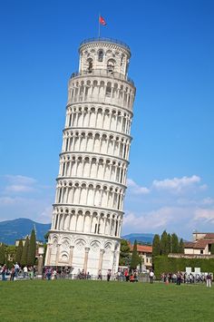 the leaning tower of pisa, italy