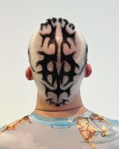 Blonde Buzzcut With Designs, Buzzcut Hair Dye Art, Short Dyed Hair