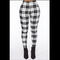 New, Never Worn Black/White Plaid Pants Plaid Pattern Zipper Detail Skinny Leg 75% Cotton 22% Polyester 3% Spandex White Bottoms For Fall Night Out, Trendy White Elastane Pants, White Plaid Pants, Sequin Pant, Plaid Pant, Brown Leather Pants, Fashion Nova Pants, Fashion Nova Jeans, Plaid Pants