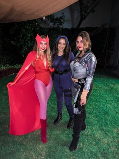 Marvel costumes. First one wanda maximoff original costume. Second Kate bishop series Hawkeye. Third black widow Halloween Costumes Marvel, Scarlet Witch Halloween Costume, Girl Group Halloween Costumes, Black Widow Costume, Cher Photos, New Halloween Costumes, Halloween Coustumes