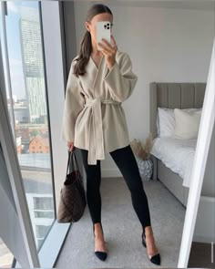 Outfit Elegantes, Look Office, Business Casual Outfits For Work, Work Fits, Classy Work Outfits, Stylish Work Outfits, Casual Chic Outfit, Casual Work Outfits, Street Outfit