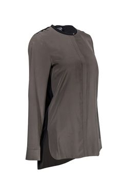 Two toned grey and black long sleeve blouse that can be dressed up or down. This top will look great paired with leggings and some chic sneakers. Dress this top up by pairing it with your favorite trousers, black pumps and luxe accessories. Size 4 100% Silk Button closure on neck Rounded v cut neckline Button cuffs Black back High-low hem Side slits Bust 38" Shoulder to hem 30" Sneakers Dress, Black Long Sleeve Blouse, Chic Sneakers, Black Blouse Long Sleeve, Buy Shoes Online, Casual Jackets, Contemporary Outfits, V Cut, V Cuts