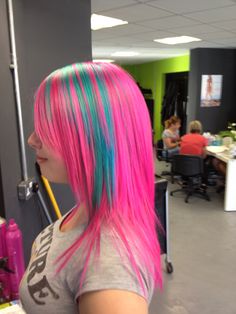 Pink And Aqua Hair, Turquoise And Pink Hair, Unusual Hair Colours, Pink And Teal Hair, Pink And Green Hair, Neon Pink Hair