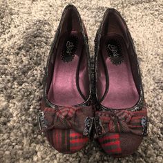 Womens Plaid Wedges With Black Trim. These Shoes Are Brand New And Have Never Been Worn. Lana Skye, Shoe Nails, Clothing Pieces, Fashion Articles, Girly Shoes, Hungry Caterpillar, Funky Jewelry, Funky Fashion, Shoes Womens