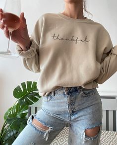 Thankful Sweatshirt. Adult Unisex Thanksgiving hoodie. Vintage thankful shirt. Oversized grateful fall crewneck. Sweater Weather. Soft and cosy Unisex Sweatshirt perfectly fits Fall and Winter 🍁 The Finer Details: * 50% Cotton 50% Polyester * Medium-heavy fabric (8.0 oz/yd² (271.25 g/m²) * Loose fit * Sewn in label * Runs true to size * Printed and Shipped from the USA * Made to Last 🎈Sizing and Coloring  Please make sure you select the right color and size for you so you can receive your orde Thumbnail Photo, Mickey Sweatshirt, Minnie Mouse Sweatshirt, Paris Shirt, Disney Vacation Shirts, Fall Tee, Mom Tees, Jesus Shirts, Engagement Gifts