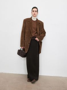 Gallerist Style, Winter Layering Outfits, How To Have Style, Fashion Trend Forecast, Messaging App, Trend Forecasting, Style Trends, Mode Inspiration