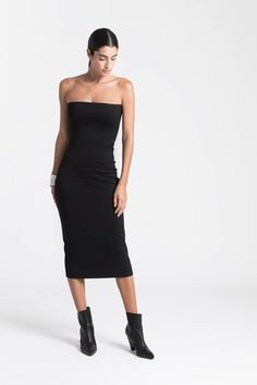 When sleek is spectacular. Our strapless midi Natalia Dress is the versatile LBD you’ve been waiting for. Our soft, structured and mid-stretch European ponte fabric gives her a slight sheen and a smoothing fit, while her sleek silhouette makes Natalia effortless to dress up or down. Wear her to date-night cocktails just as easily as you might to run around the corner - Natalia will go everywhere with you.[SPLIT] Sam is 5'8" (173 cm) tall, wearing size XS. Total length approximately 38" (95 cm). Elegant Stretch Strapless Dress In Elastane, Elegant Elastane Stretch Strapless Dress, Elegant Stretch Strapless Elastane Dress, Elegant Strapless Stretch Dress, Elegant Elastane Strapless Dress For Date Night, Elegant Strapless Elastane Dress For Date Night, Chic Strapless Bodycon Dress In Elastane, Chic Strapless Bodycon Dress, Strapless Elastane Midi Dress