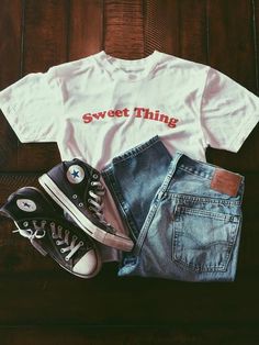 Sweet Thing Tee Vogue Editorial, Mode Hippie, Vogue Korea, Moda Vintage, Trend Fashion, Fashion Streetwear, Urban Outfits