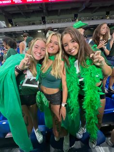 Green Football Game Outfit, Green Spirit Day Outfit, Fnl Themes, School Spirit Outfit