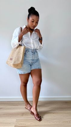 Chic New Balance Outfit, Mom Errand Outfit Spring, Summer Semi Casual Outfit, 24 Summer Fashion, Spring Season Fashion, Spring And Summer Outfits 2024, Black Woman Summer Outfits, Women’s Easter Outfit, Summer 24 Outfits