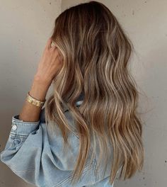 Haircolor Ideas, Light Brunette Hair, Rambut Brunette, Fall Blonde Hair, Summer Blonde Hair, Apartment Stuff, Bronde Balayage, Brown Hair Inspo, Bronde Hair