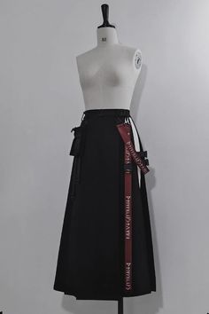 Fabric: Cotton Color: Black Style: Gothic, Handsome Include: Skirt*1 (Any of the accessory is not included.) Size (IN) Waist Length S 25.20-28.35 34.25 M 26.77-29.92 35.04 L 28.35-31.50 35.83 XL 29.92-33.07 36.61 Size (CM) Waist Length S 64-72 87 M 68-76 89 L 72-80 91 XL 76-84 93 Hakama Skirt, Gothic Princess, Punk Dress, Style Gothic, Gothic Lolita, Lolita Dress, Character Outfits, Circle Skirt, Black Style