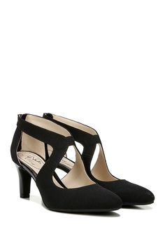 Elegant, effortless, and unbelievably comfortable. This pump hits all the right notes. Sizing: True to size. M=standard width, W=wide width Black Heels With Ortholite Insole, Medium Width, Nordstrom Store, Nordstrom Rack, Kitten Heels, Almond, Nordstrom, Pumps, Heels, Black