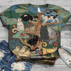 Vintage Butterfly Print, Vintage T Shirts, Print Shorts, Vintage Butterfly, Vintage Graphic, Vintage Cartoon, Round Neck Tops, Cat Clothes, Kate Moss