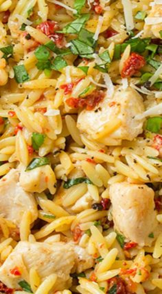 pasta with chicken, tomatoes and parmesan cheese