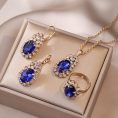 Material: Artificial Crystal Fashion Element: Ellipse Style: Korean Korean Style Blue Clavicle Chain Jewelry For Parties, Blue Oval Party Jewelry, Luxury Wedding Jewelry, Gifts 2023, Pendant Ring, Crystal Fashion, Green Oval, Chain Necklaces, Red Blue Green