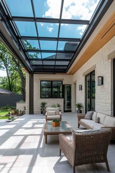 40 Covered Patio Ideas for Stunning Outdoor Style Open Covered Porch Ideas, Outdoor Covering Ideas, L Shaped Covered Patio Ideas, Patio Addition Ideas Covered, Covered Lanai Ideas, Covered Outdoor Living Rooms, Backyard Screened In Patio, Modern Lanai, Small Covered Patio Ideas