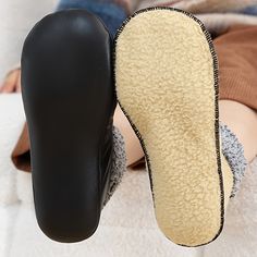 Precio bajo con envío gratis para usuario nuevo. Velvet Loafers, Winter Socks, Socks For Men, Loafers, Socks, Velvet, Yoga, Men And Women, For Men