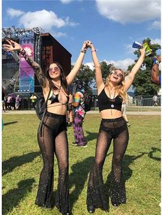 14 Versatile Crop Tops Outfit Ideas for Day to Night Looks Sparkly Pants, Rave Bottoms, Rave Pants, Rave Fits, Raver Girl, Rave Clothes, Sheer Pants, Look Festival, Festival Pants