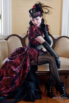 Steampunk Gothic Wedding Dress Victorian Gothic Wedding, Gothic Victorian Dresses, Burlesque Vintage, Mode Steampunk, Steampunk Dress, Steampunk Women, Gothic Wedding Dress, Steampunk Cosplay, Steampunk Wedding