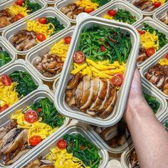 Veggie Meal Prep, Veggie Meal, Meal Prep Bowls, Skinless Chicken Thighs, Meal Prepping, 2 Eggs, Leafy Greens, The Chicken, Bowls Recipe